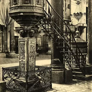 Marble pulpit, copy of the original by Domenico Vanello in 1539 designed by Polidoro di Caravaggio. Work preserved in the Cathedral of Messina