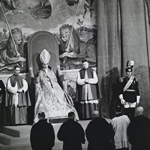 Pope Pius XII receiving the consistorial advocates, Vatican Apostolic Palace