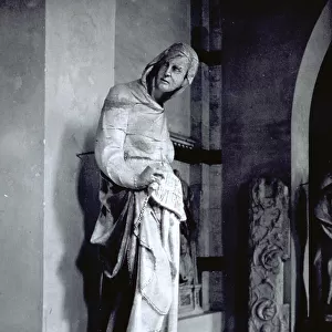 Sculpture by Giovanni Pisano of Mary of Moses. The statue is in the Museo dell'Opera Metropolitana in Siena