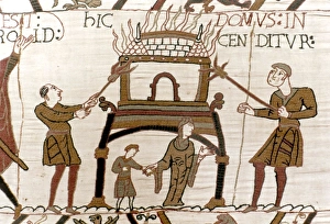 BAYEUX TAPESTRY. Bayeux Tapestry. Norman soldiers setting fire to a house BAYEUX TAPESTRY. Bayeux Tapestry. Norman soldiers setting fire to a house