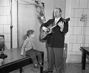 BURL IVES (1934-1995). American actor and singer. Photograph, 1950 BURL IVES (1934-1995). American actor and singer. Photograph, 1950