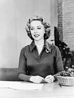 JOYCE BROTHERS (1957-2013). American psychologist. Photograph, 1960 JOYCE BROTHERS (1957-2013). American psychologist. Photograph, 1960