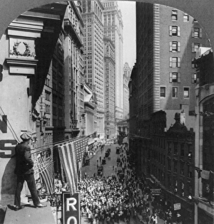 NEW YORK CURB MARKET, 1918. View up Broad Street, overlooking the Curb Market NEW YORK CURB MARKET, 1918. View up Broad Street, overlooking the Curb Market